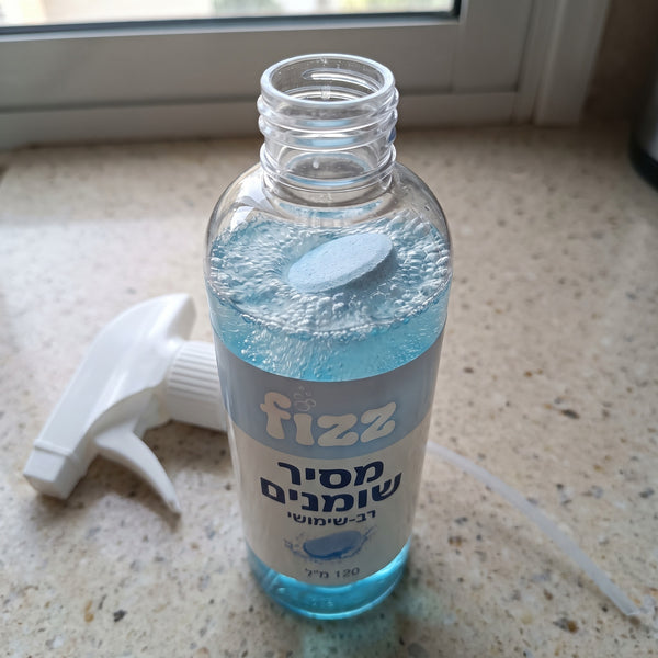 טבליה מתמוססת במים בבקבוק